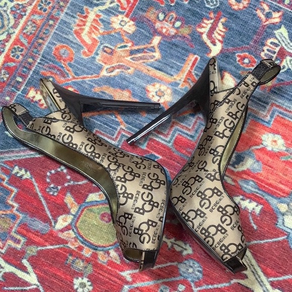 ⚜️BCBGirls ‘Hansel’ Brown Lacquer Gold Satin Leather Sole Sling Back Peep Toe - Picture 4 of 8